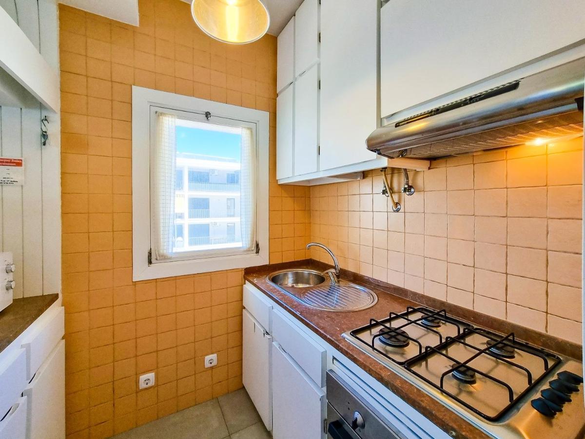 Flh Summer Flat